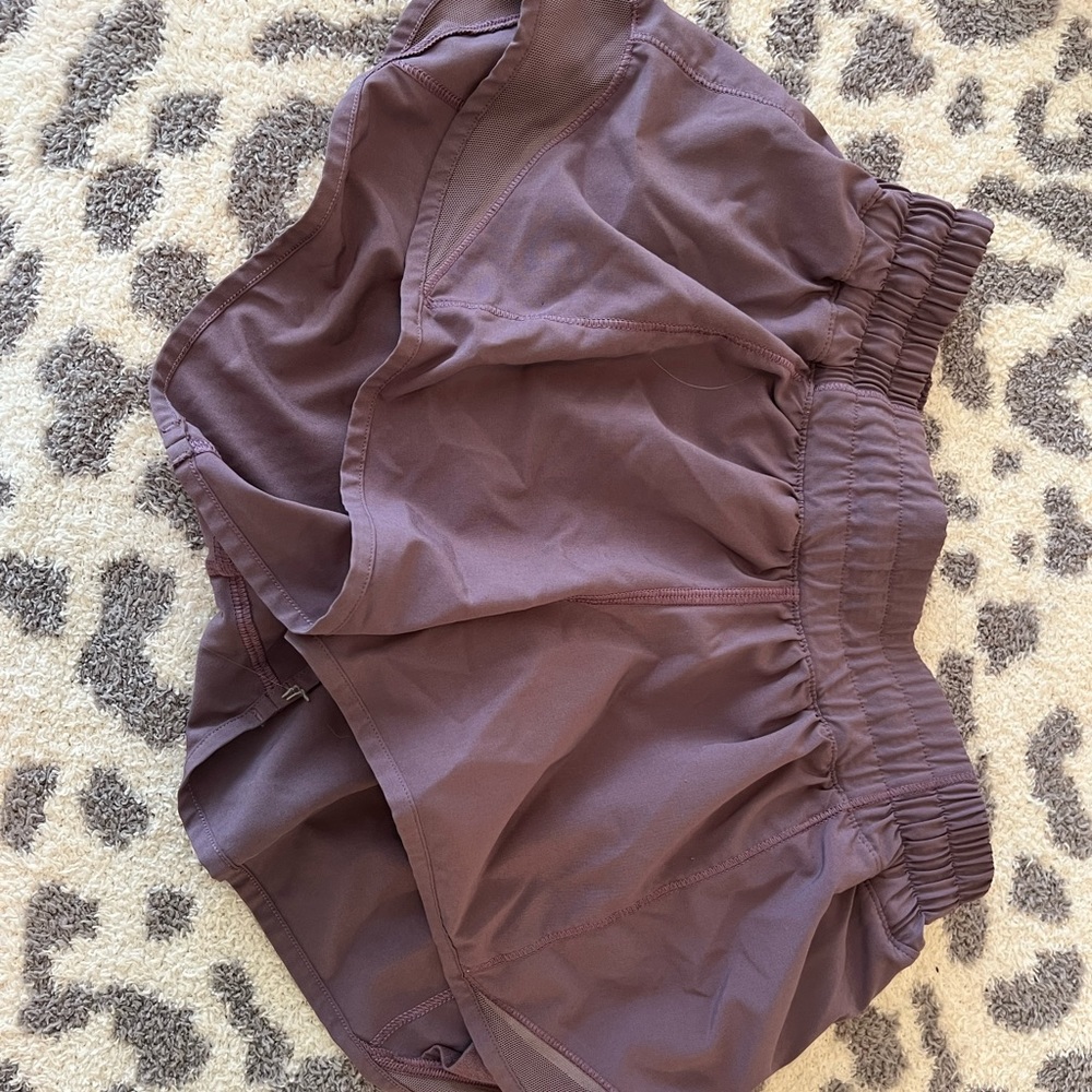 Lululemon Hotty Hot Shorts 2.5 in